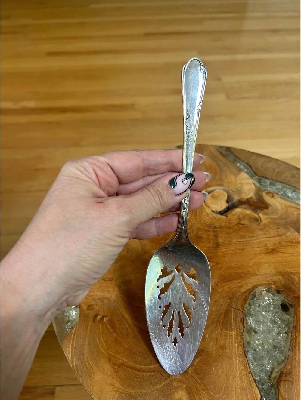 Vintage Wm. A. Rogers 1936 Meadowbrook/Newport Pierced Pie Cake Server 9 1/4